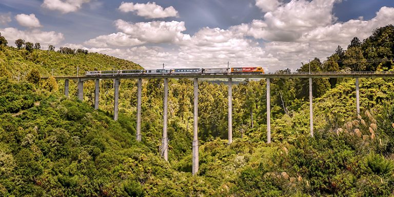 New Zealand Rail Journeys | Relaxing Journeys